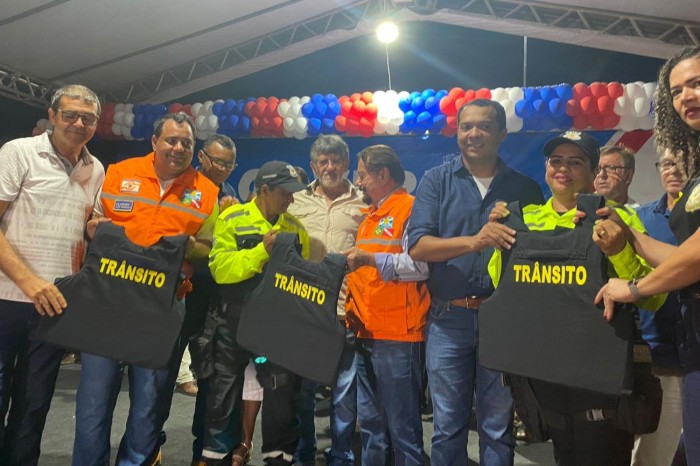 Governo entrega coletes balísticos para órgão de trânsito municipal em Xinguara