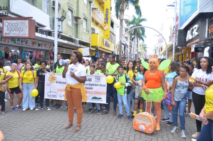 Nova Iguaçu realiza caminhada de conscientização do Dia Nacional de Combate ao Abuso e à Exploração Sexual de Crianças e Adolescentes
