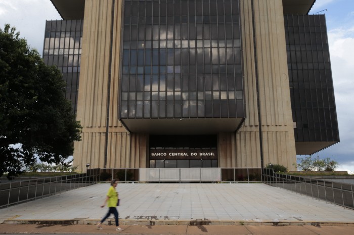 Mercado reduz previsão da inflação de 6,03% para 5,8% este ano