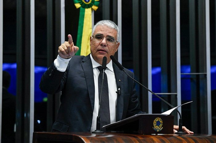 Girão critica cassação de deputados estaduais do Ceará