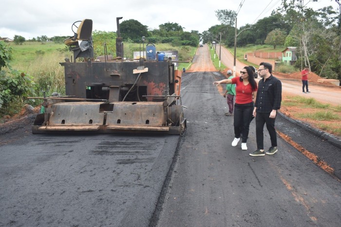 Governo e Prefeitura de Senador Guiomard iniciam asfaltamento de ruas no município 
