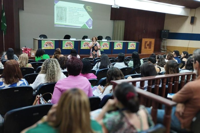 Hospital de Clínicas discute o exercício da Assistência Social