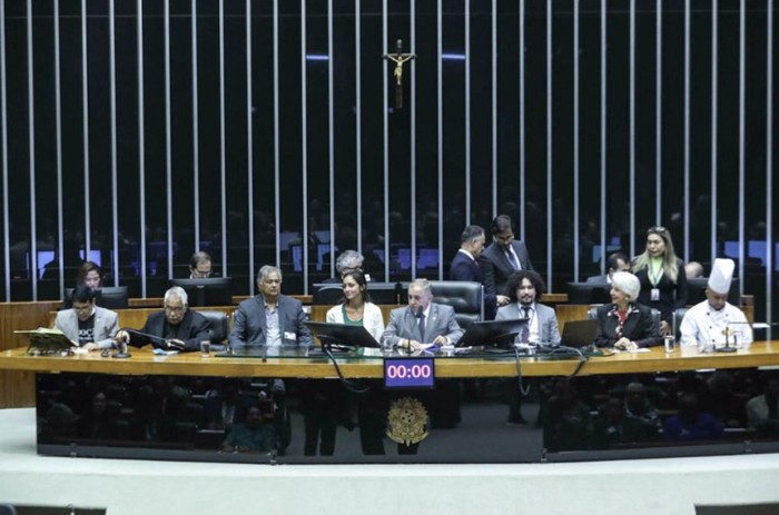 Sessão do Congresso destaca importância de líderes comunitários