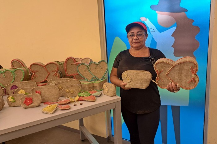  Moradoras do entorno da Usipaz Icuí-Guajará concluem curso de artesanato com fibra vegetal