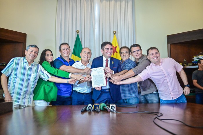 Governo e prefeitura firmam parceria para revitalizar sistemas de coleta e tratamento de esgoto na capital