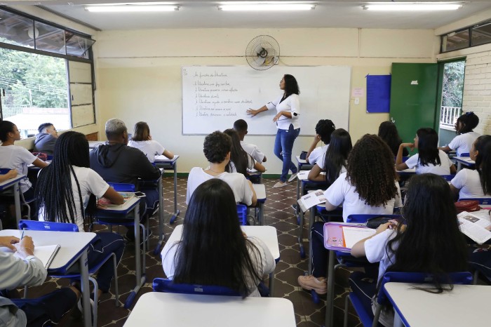 Governo do Estado encaminha projeto de lei que reajusta Piso Nacional do Magistério em Minas Gerais