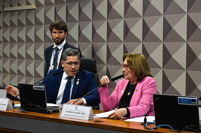 MP do Mais Médicos deve ser votada na quarta-feira por comissão mista