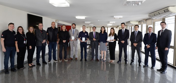 Governador e presidente do BDMG comemoram desembolso de 100 milhões de euros a projetos sustentáveis com recursos do BEI