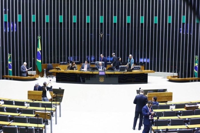 Plenário analisa MP que trata da organização de ministérios no governo Lula; acompanhe