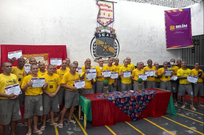 Seap certifica custodiados que concluíram alfabetização na unidade de Mosqueiro 