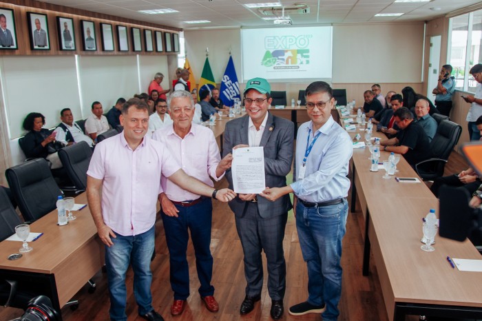Governo do Estado e Sebrae assinam convênio para realização da Expoacre 2023