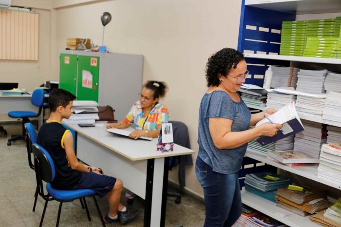 Governo do Amazonas envia para a Aleam PL que garante concessão de Regime Complementar a secretários escolares e coordenadores regionais e distritais