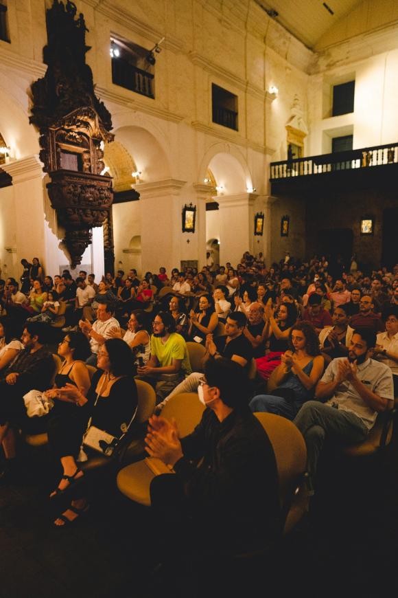Recital 'A Musa do Violino Vermelho' público na Igreja de Santo Alexandre