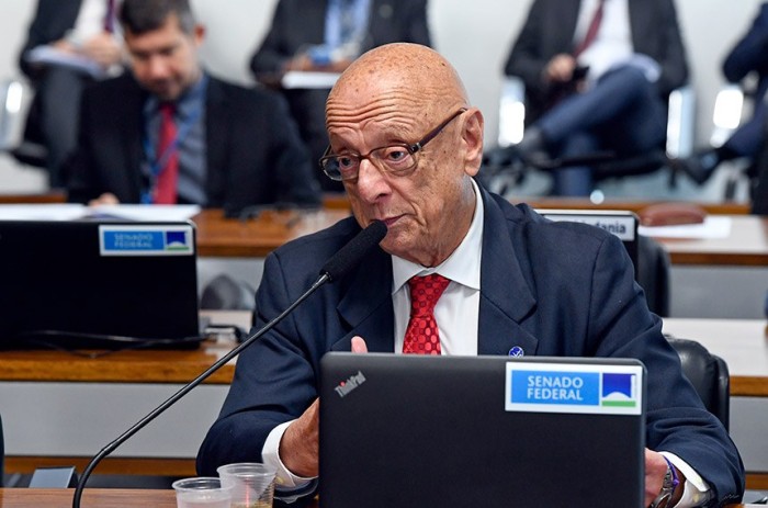 Brasileiros com fundamental e médio no exterior contarão com validação segura