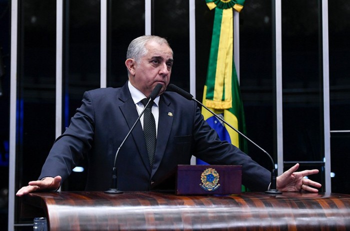 Izalci celebra retirada do Fundo Constitucional do DF do arcabouço fiscal