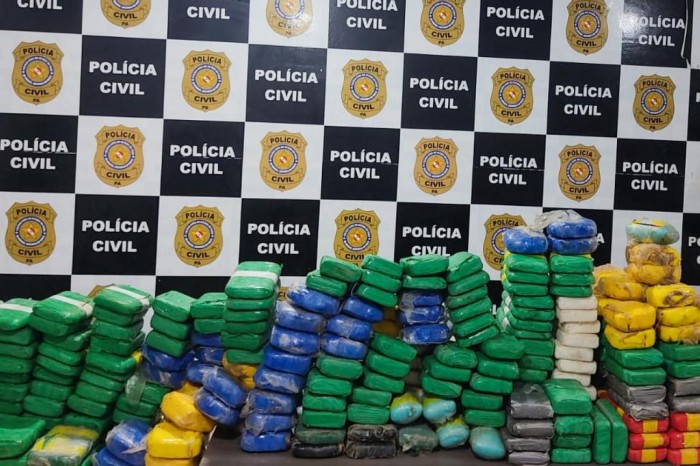 Polícia Civil apreende mais de 800 kg de pasta base de cocaína às margem do Rio Tapajós