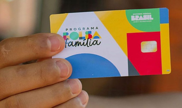 Sancionada lei que recria o programa Bolsa Família