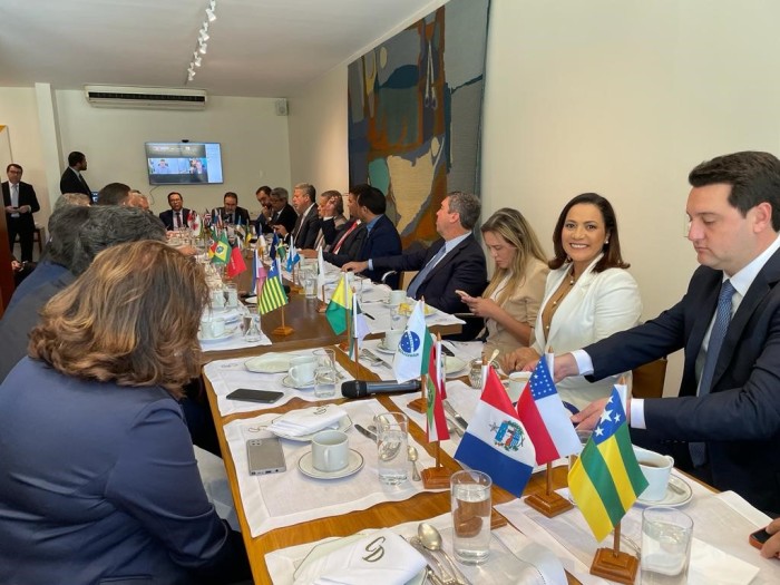 Em Brasília, vice-governadora reforça solicitação do governo por olhar diferenciado para o Acre na reforma tributária