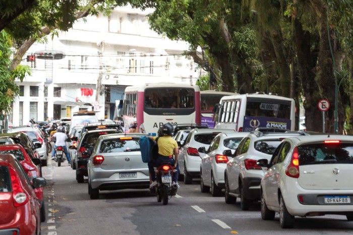 Veículos com finais de placa 48 a 68 podem ter descontos no IPVA até dia 3 de julho  