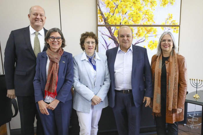 GDF renova cooperação com a Embaixada da França para ensino bilíngue
