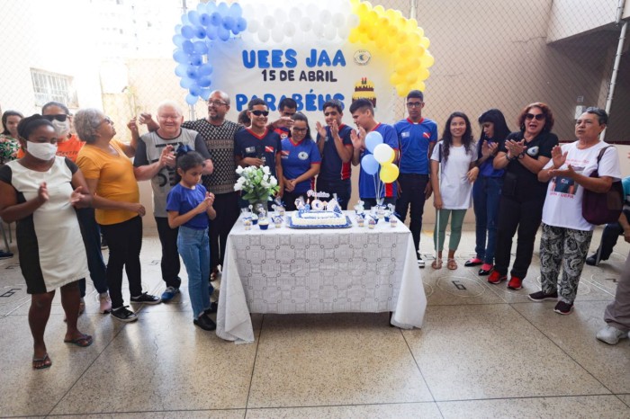 Escola Álvares de Azevedo completa 68 anos como referência para deficientes visuais