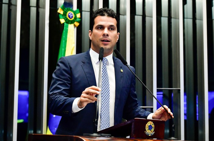 Senador Irajá propõe 'Poupança Jovem' para geração 'nem-nem'