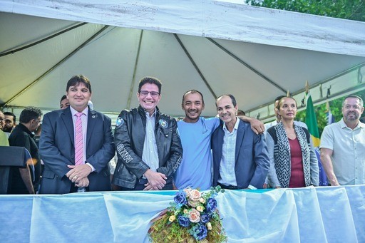 Governador prestigia aniversário da Vila Petencostes, em Cruzeiro do Sul
