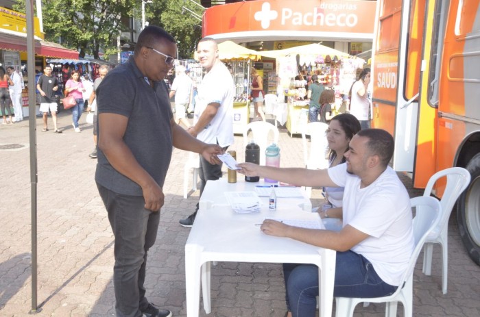 Vacinação itinerante ficará até sábado(15) na Praça Rui Barbosa em Nova Iguaçu