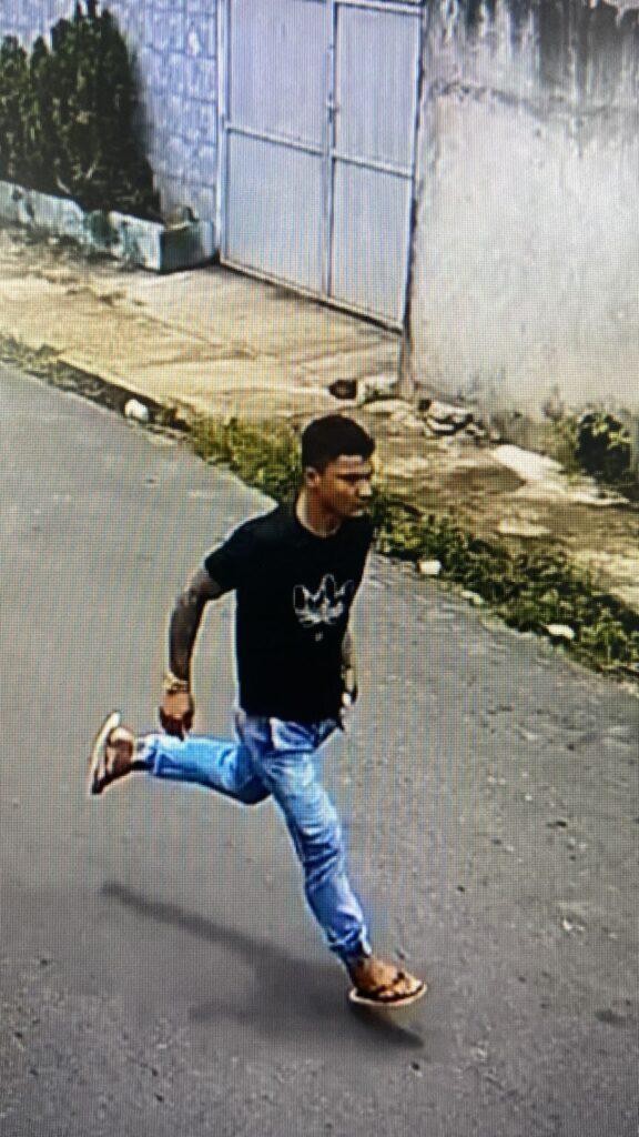 Polícia Civil divulga imagem de dupla por praticar arrastões na zona norte de Manaus
