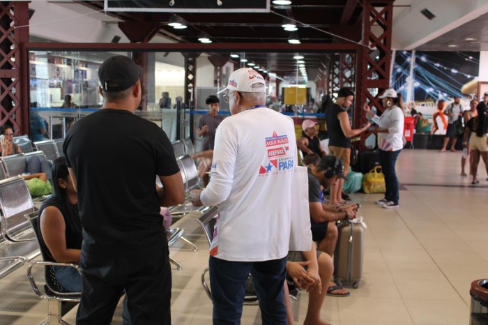 Passageiros do Terminal Hidroviário de Belém recebem ação educativa da Adepará