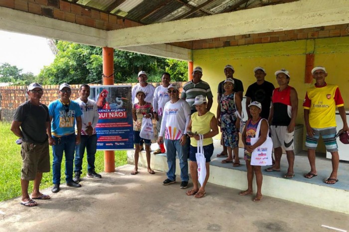 Em Salinas, Adepará leva à população informações sobre Gripe Aviária
