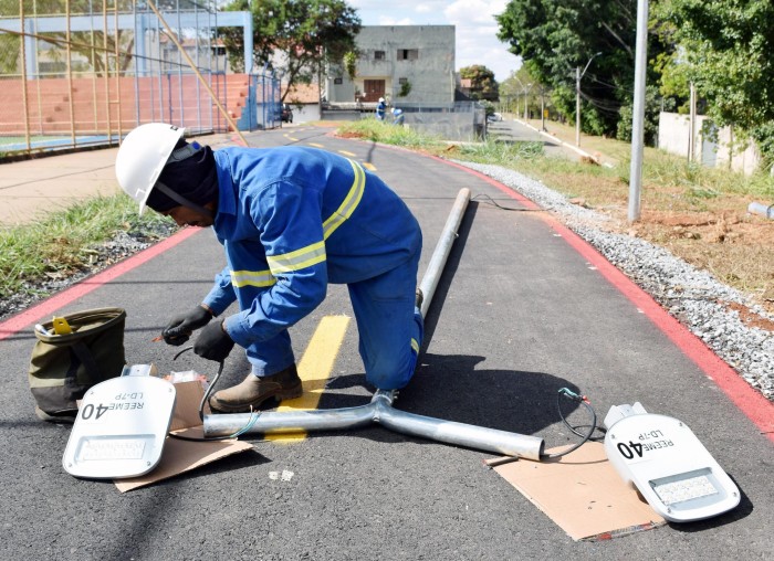 Ciclovia de Candangolândia recebe iluminação LED