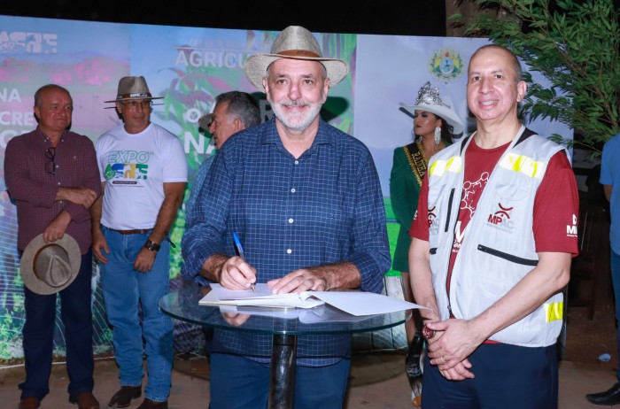 Na Expoacre, governo e instituições firmam acordos para fortalecer o agronegócio