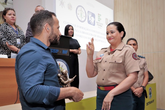 Curso de Libras é destinado a servidores da Segurança Pública