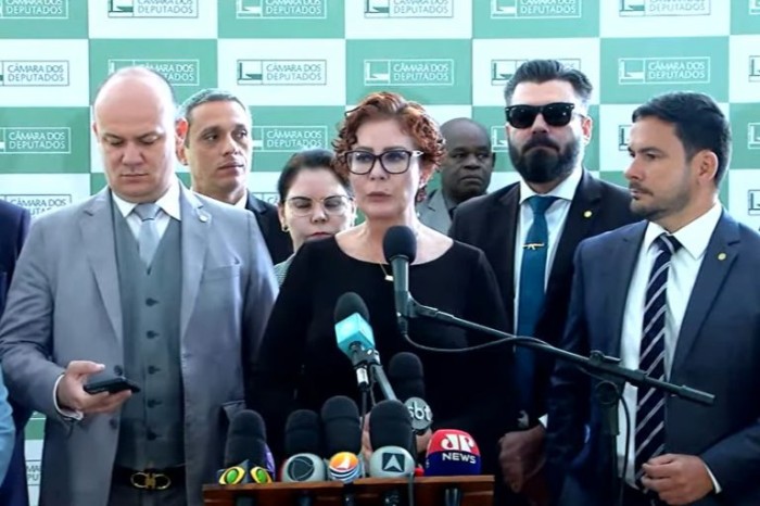Polícia Federal faz operação de busca e apreensão em gabinete de deputada nesta quarta