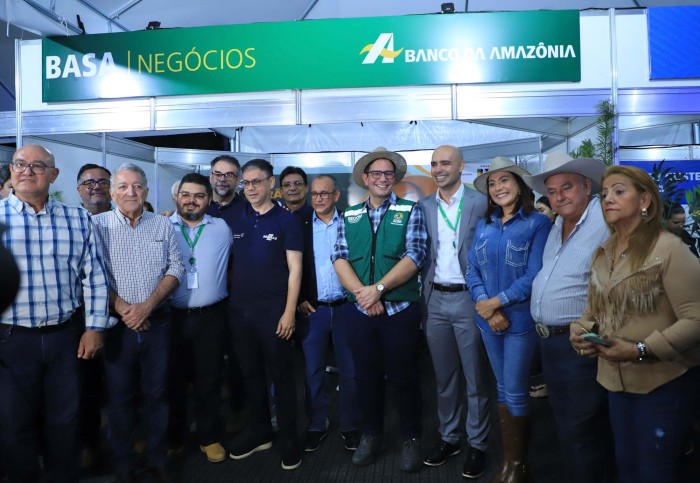 Na Expoacre, governador participa da posse de novo superintendente regional do Banco da Amazônia