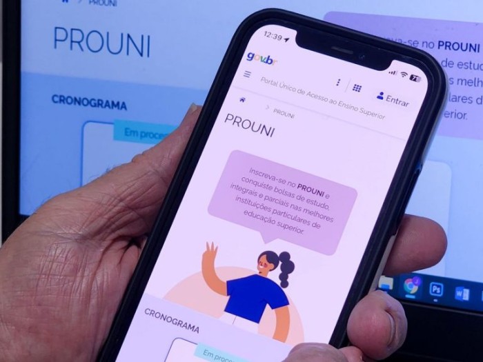 Projeto cria novo programa de financiamento para estudantes do ensino superior