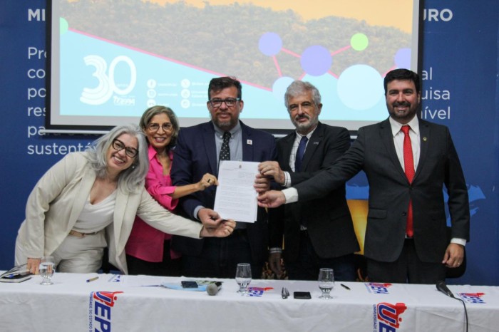 Universidades estaduais da Amazônia assinam termo de cooperação