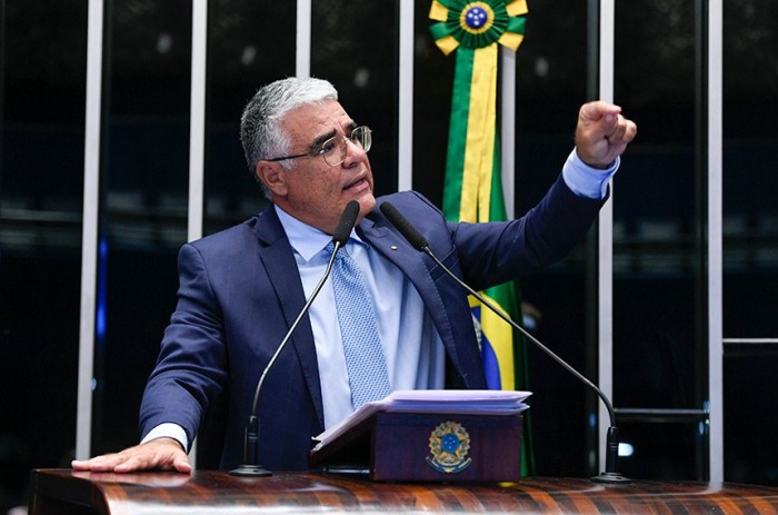 Girão pede que Senado se una contra julgamento sobre drogas no STF