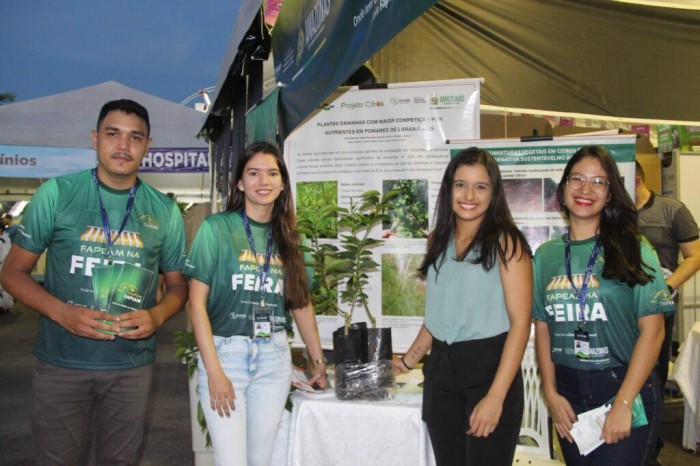 Pesquisa sobre manejo e boas práticas de cultivo de citros no Amazonas é apresentada na ação “Fapeam na Feira” 