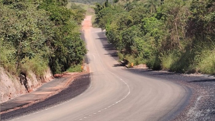 Concluídos 3 km de pavimentação e ciclovia na DF-205