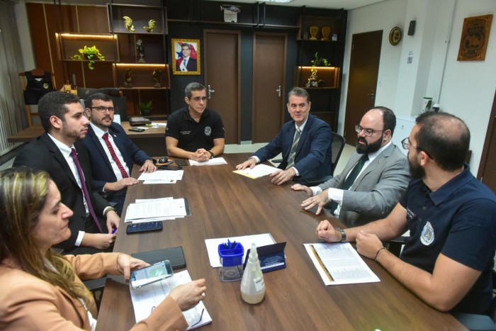 Seap e a Vara de Execuções Penais firmam parceria pela implementação do regime semiaberto harmonizado na RMB