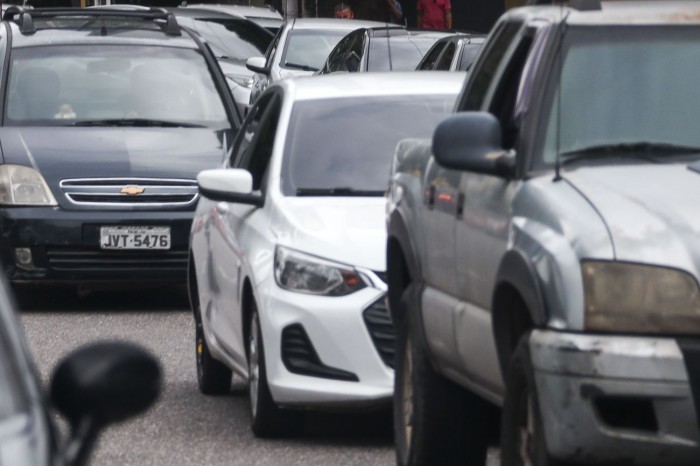 Veículos com finais de placa 00 a 30 podem ter descontos no IPVA até segunda-feira (21)  