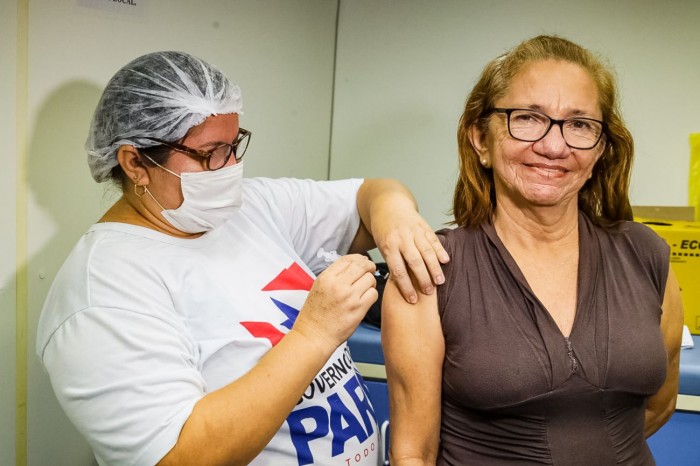Estado leva vacinas contra 19 doenças a trabalhadores e frequentadores do Ver-o-Peso
