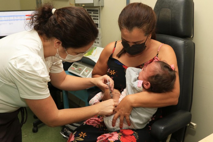 Imunização de crianças contra complicações respiratórias graves é ampliada