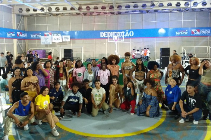 UsiPaz Terra Firme faz desfile de moda criativa e sustentável da comunidade