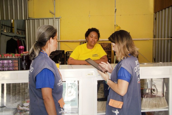Agentes Comunitários de Saúde de Nova Iguaçu passam a utilizar tablets em visitas domiciliares