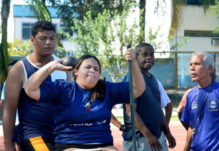 Esporte na Vila Olímpica de Nova Iguaçu ajuda na recuperação de pessoas com deficiência