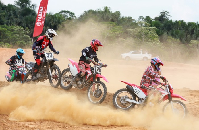 Corrida de Motocross é sucesso no último dia da Expoacre Juruá