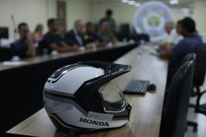 Secretaria de Segurança recebe taxistas, motoristas de aplicativo e mototaxistas para articular estratégias